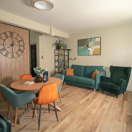 Helena Muza Apartment *